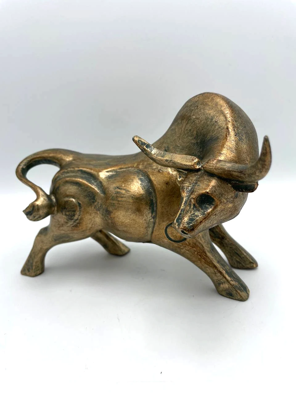 مجسمه بوفالو کوچک چپ