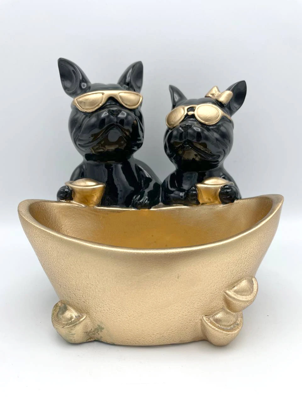 مجسمه سگ بدنساز دوتایی