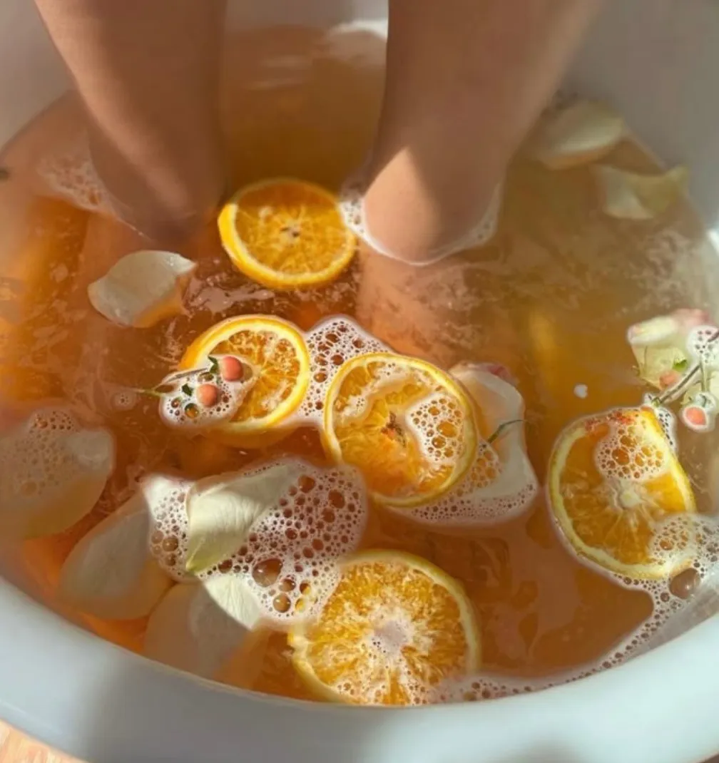 انجام پدیکور پا در منزل با کوکتل: راهنمای کامل و علمی