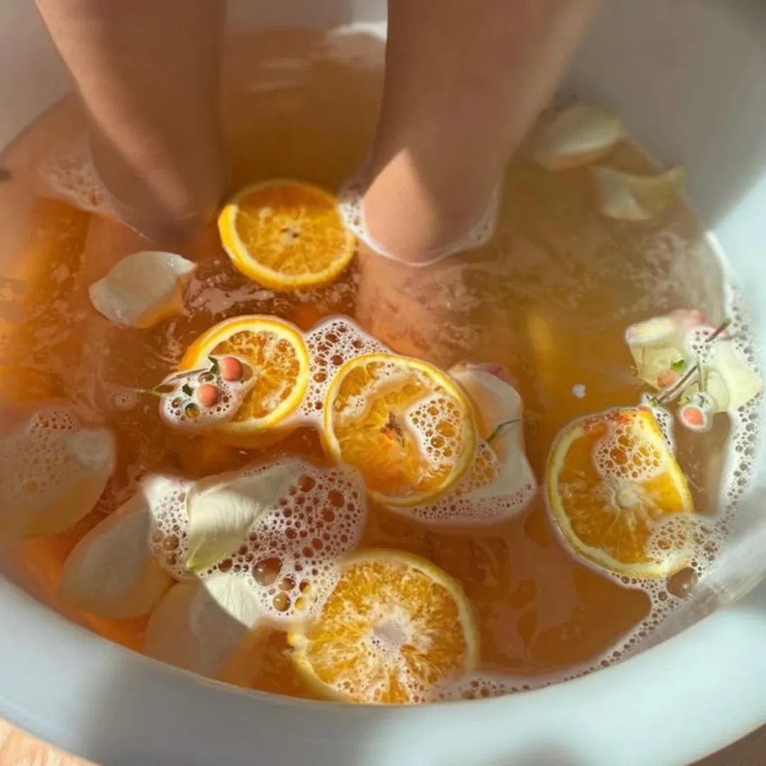 انجام پدیکور پا در منزل با کوکتل: راهنمای کامل و علمی