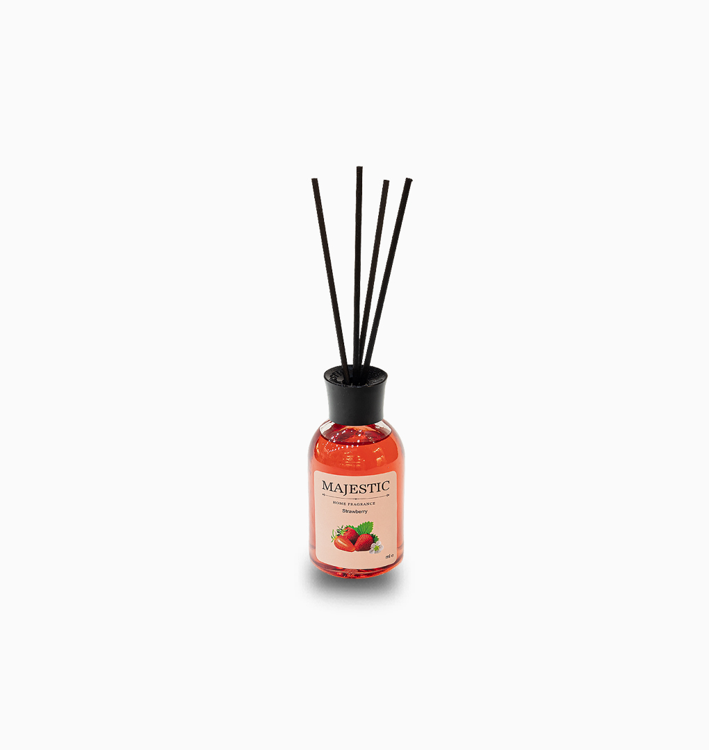 عطر مجستیک با قلم اسپری عطر توت فرنگی حجم 50 میلی لیتر