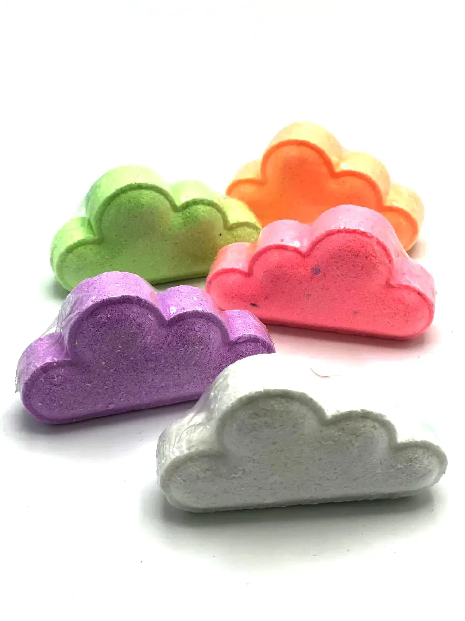 کوکتل پدیکور مدل کف‌زا و جوشان سایز متوسط